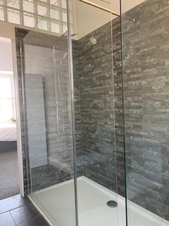 Penthouse Suite, Sea View, Close To Shops, Beach And Train St Leonards-on-Sea Luaran gambar