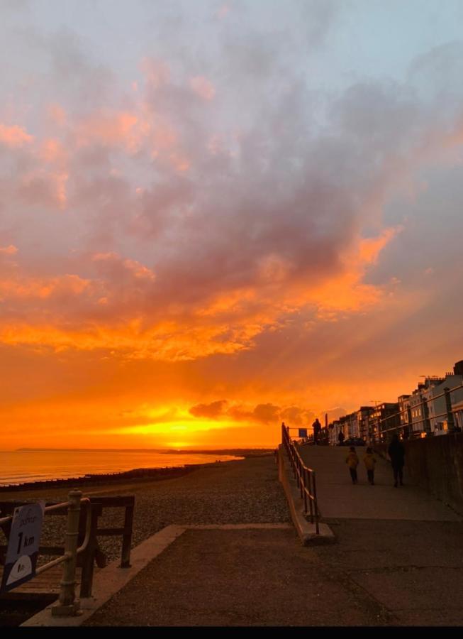 Penthouse Suite, Sea View, Close To Shops, Beach And Train St Leonards-on-Sea Luaran gambar