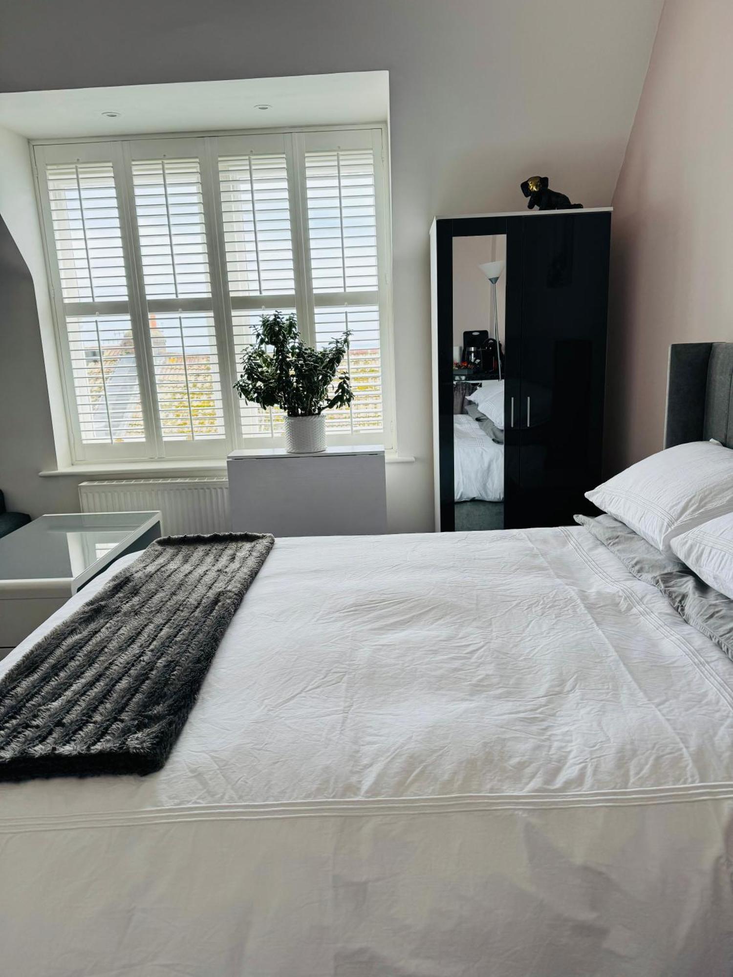 Penthouse Suite, Sea View, Close To Shops, Beach And Train St Leonards-on-Sea Luaran gambar