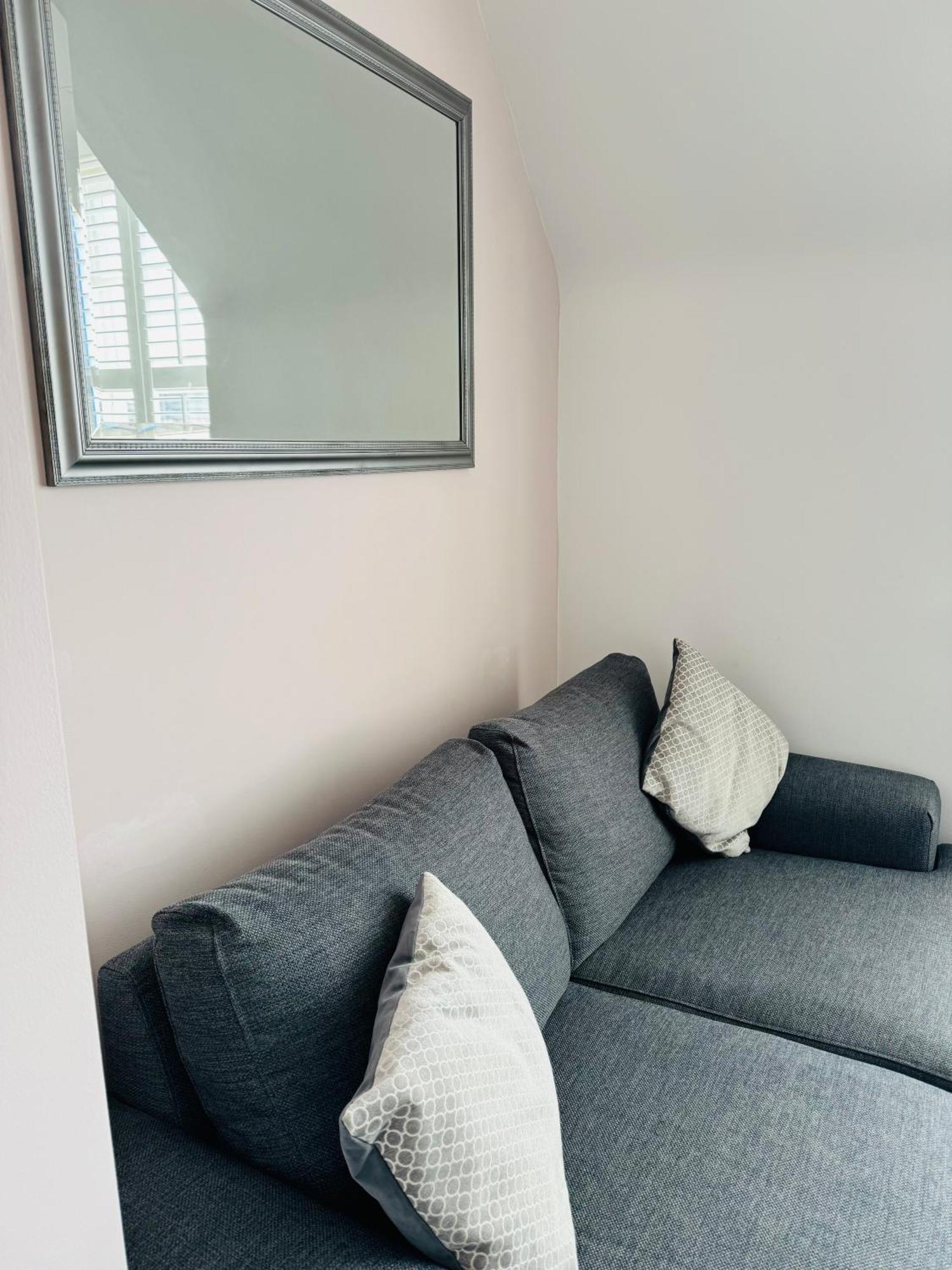 Penthouse Suite, Sea View, Close To Shops, Beach And Train St Leonards-on-Sea Luaran gambar